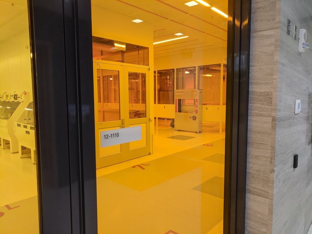 MLA inside the MIT.nano first floor cleanroom.